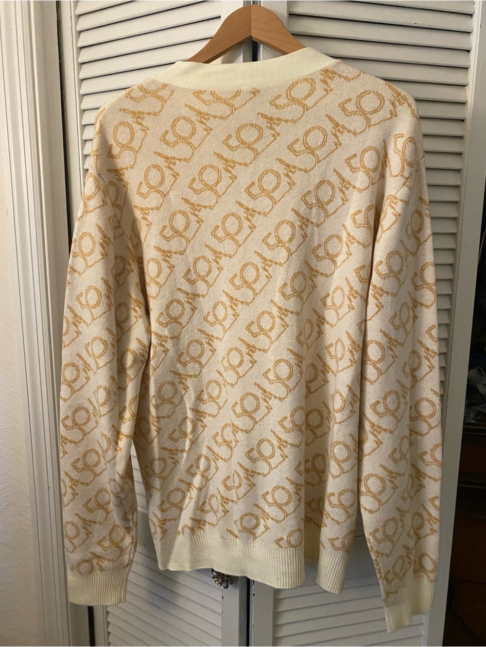 Disney Cream & Gold V-Neck Cardigan with Castle Motif 50th Anniversary - Picture 5 of 5